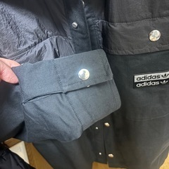 アディダス　メンズ　シャツの画像