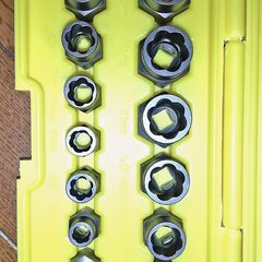 回らないナットやボルトを外す工具　ナット リムーバー ツイスター