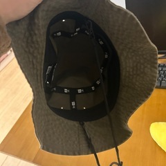 ニューエラ　バケットハットの画像