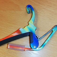 ギターのカポタスト カイザー Kyser の画像