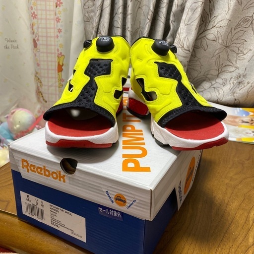 インスタポンプフューリー 女性 23.0新古品