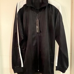 【新品】ジャージ上下セット　メンズL トレーニングウェア　トラッ...