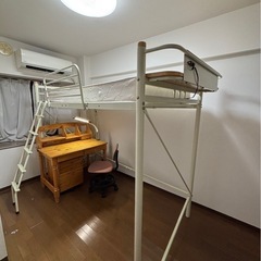 ロフトベッド、学習机