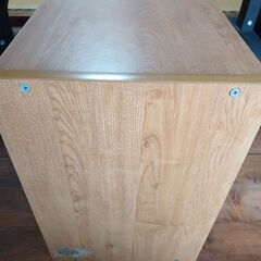 ミニ食器棚◆3段◆ガラス引き戸付き◆コンパクトで使いやすい！の画像