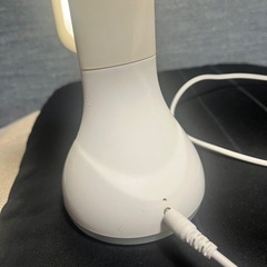 卓上LEDライト　少々難ありの画像
