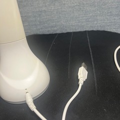 卓上LEDライト　少々難ありの画像