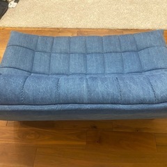 10/20まで期間限定20%OFF中！引取限定！早い者勝ち！お洒落なデニム生地のソファー2人掛けの画像