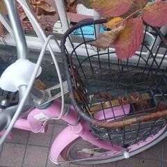 ピンクの自転車の画像