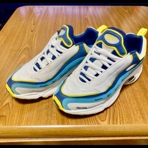 Reebok スニーカー