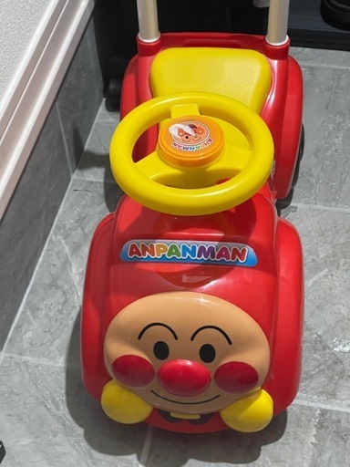 アンパンマン　車