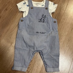 ピーターラビットのベビー服の画像