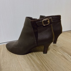 【piche（abahouse）】ダークブラウン レザーショートブーツ　23㎝　定価2万くらいの画像