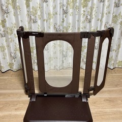 日本育児　nihon　ikugi ベビーゲート　ブラウンの画像