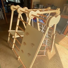 ジャングルジム 天然木の画像