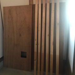 1×4材 　6本　ラワン有孔ボード　2枚（内1枚18㎝四方のカッ...