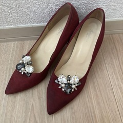 FABULOUS Angelaワインレッド ビジュー付き パンプ...