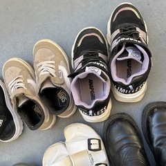 定価1万5000円以上分‼️vansなど子供靴まとめて‼️1足で元取れます‼️19センチくらいの画像