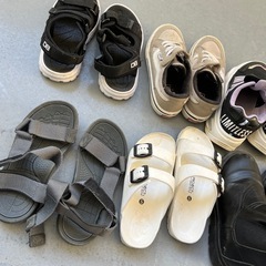 定価1万5000円以上分‼️vansなど子供靴まとめて‼️1足で元取れます‼️19センチくらいの画像
