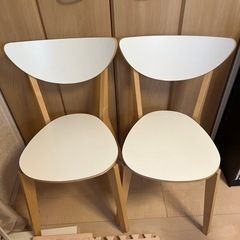 美品　IKEAの椅子　白　二脚　