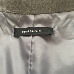 スパイラルガール　グレーロングコートの画像