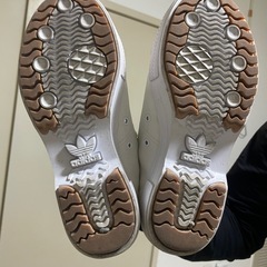 adidasディズニースニーカーの画像
