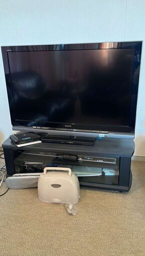 液晶テレビ Sony TV with remote and TV Console