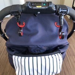 コンビ　メチャカルハンディ　オート４キャス　ベビーカーの画像