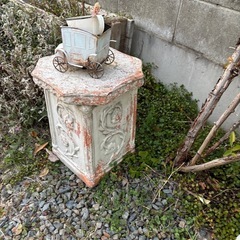 【決定しました】花台と雑貨車の鉢　ガーデニングの画像