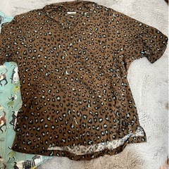 メンズ半袖柄シャツの画像