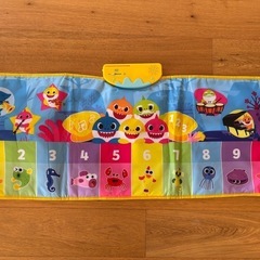 ベイビーシャーク　ピアノダンスマット