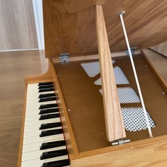 河合楽器製作所 KAWAI グランドピアノ ナチュラルの画像