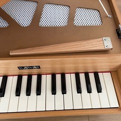 河合楽器製作所 KAWAI グランドピアノ ナチュラルの画像