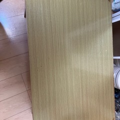 折りたたみ机の画像
