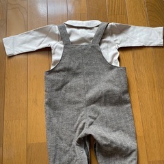新品未使用　BeBe  ロンパース　オーバーオール　子供　赤ちゃん　の画像