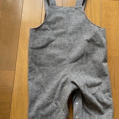 新品未使用　BeBe  ロンパース　オーバーオール　子供　赤ちゃん　の画像