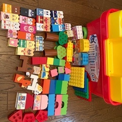 アンパンマンはじめてのブロックワゴンその他