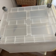 使用品　無印良品　収納ケース　3箱　ひとつはキャスター付きの画像