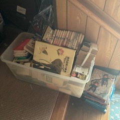 【無料、御礼　5000円‼️】絵画、VHSビデオ、CD、書籍大量の画像