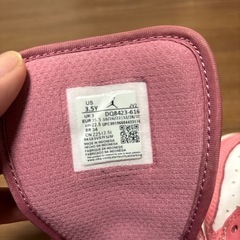 エアジョーダン1  22.5 GS ピンクの画像