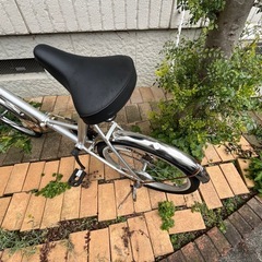 20インチ折りたたみ自転車
の画像