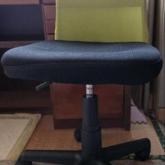 メッシュオフィスチェアーの画像