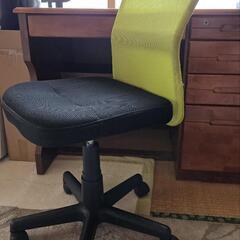 メッシュオフィスチェアーの画像