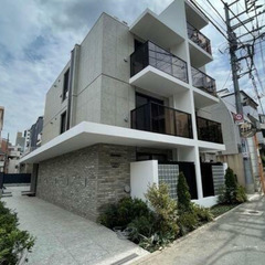 O【家賃2ヶ月0円🉐】女性に人気なおしゃれな高級マンション✨角部...