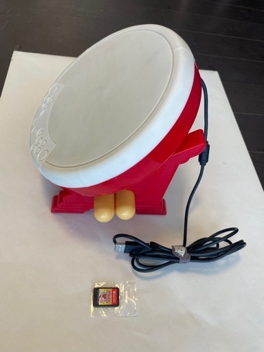 Nintendo Switch 太鼓の達人ソフトと専用コントローラー