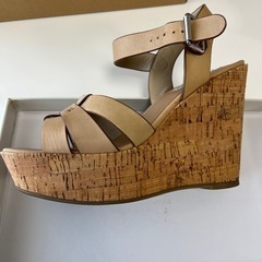 スティーブマデン　サンダルの画像