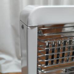 [山善] 遠赤外線 カーボンヒーター (900W/450W 2段階切替) 自動首振り機能付 ホワイト DC-S097(W)の画像