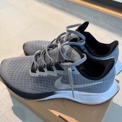 【美品】NIKE エアズームペガサス ランニング　グレー 26㎝ 　