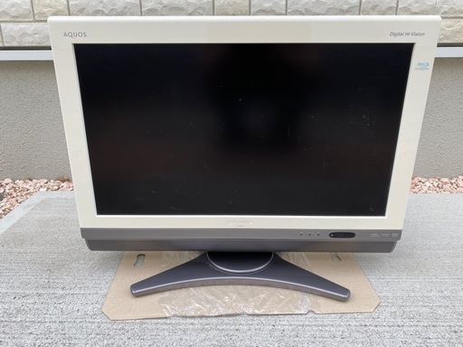 Blu-ray内蔵型26インチTV（シャープ）