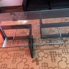 ガラステーブルの画像