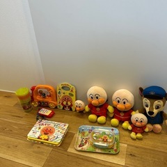 アンパンマンのぬいぐるみ、おもちゃセット